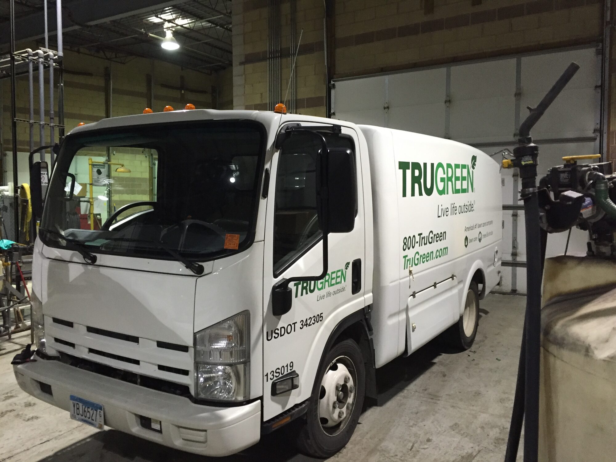 Trucks graphics installation 24